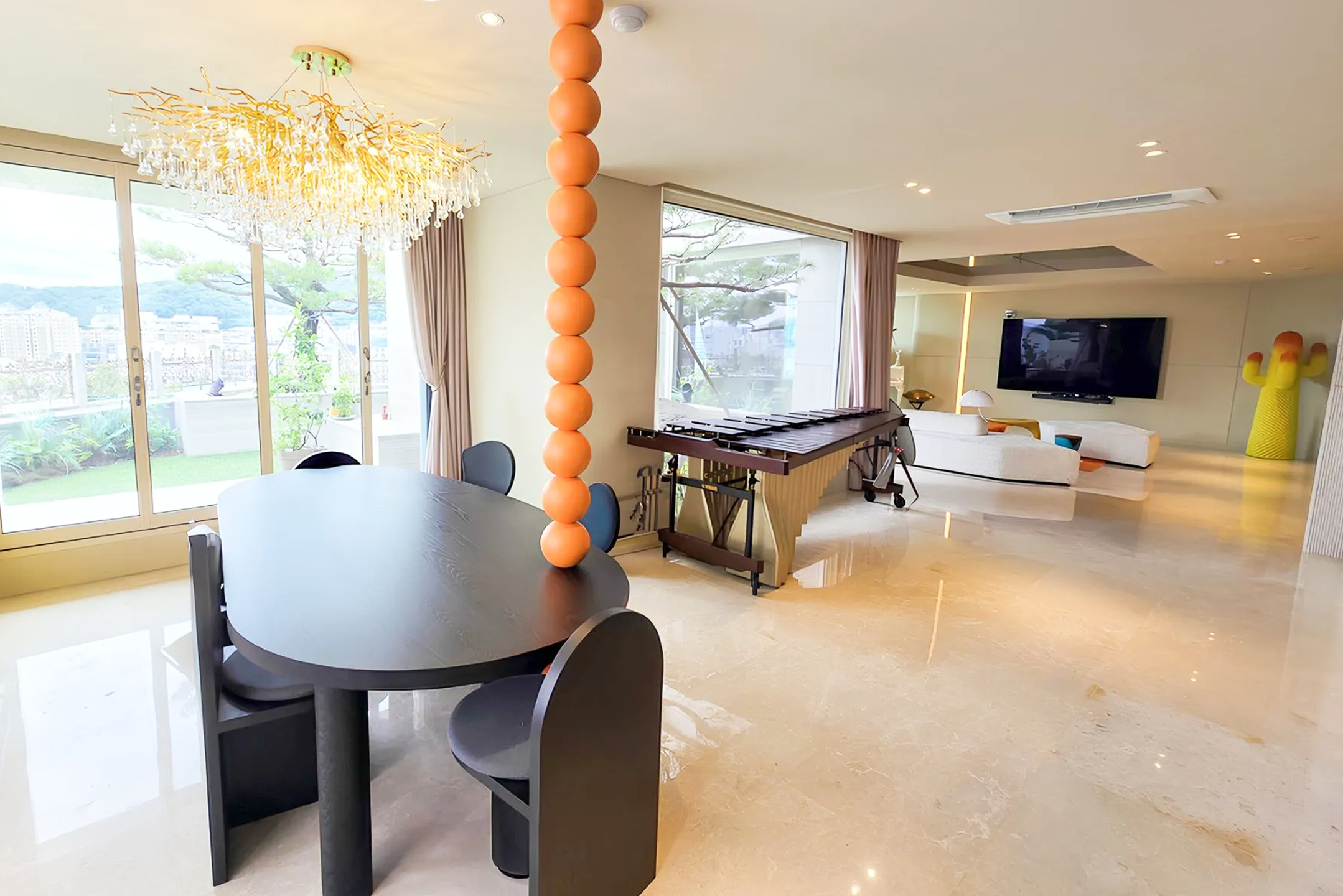 “Seocho The Mikelan: Modern Living in Seoul’s Premier Location”