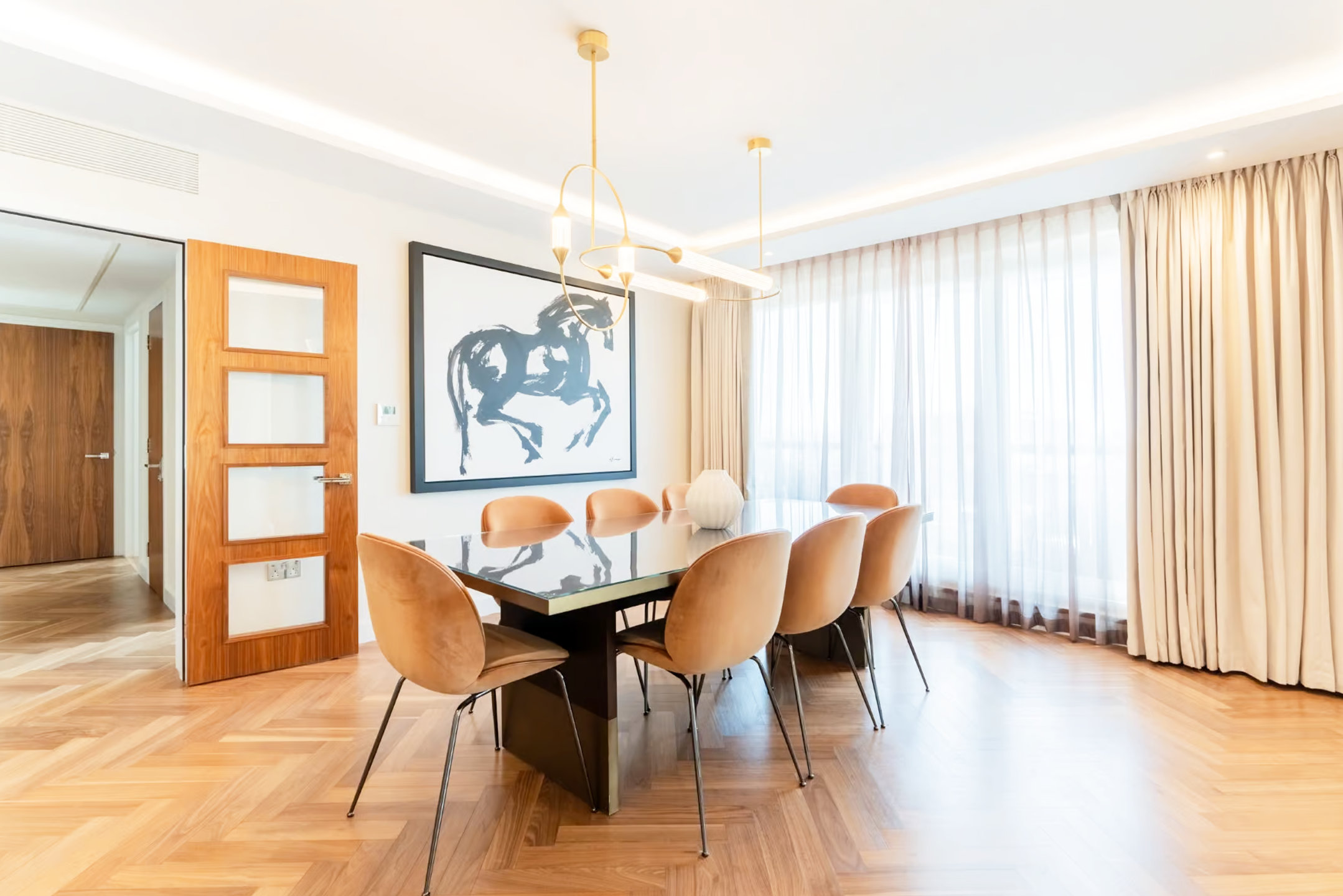 Elegant Kensington Penthouse with Outstanding Features and Location