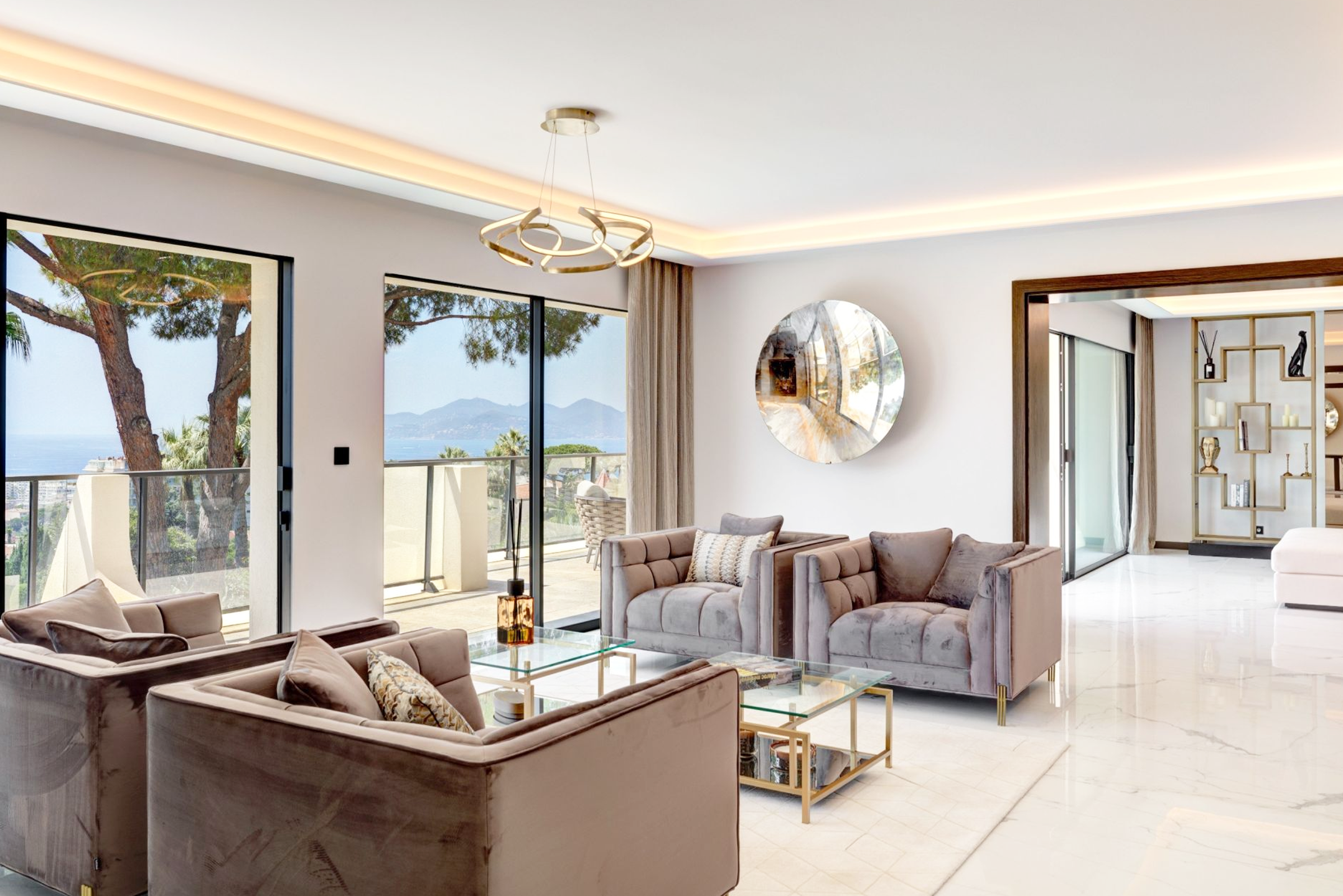 Exclusive Penthouse with Panoramic Views in Cannes